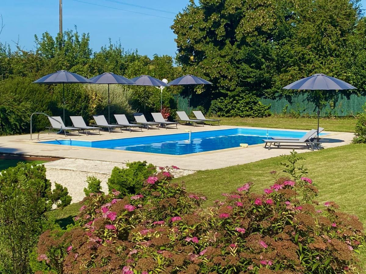 Le Petit Bleu Chambre D'Hotes Bourg-de-Visa Eksteriør billede
